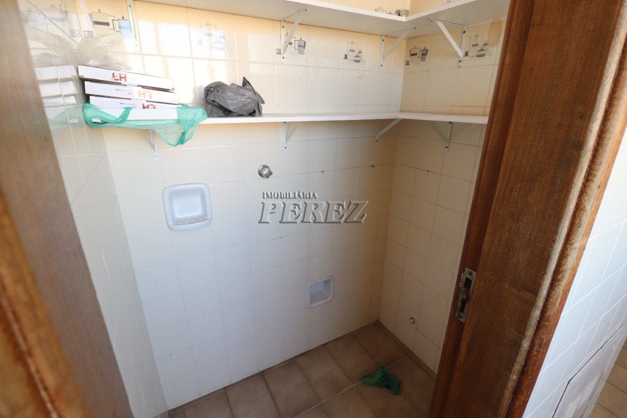 Apartamento à venda no Edifício Tarumã - Centro de Londrina