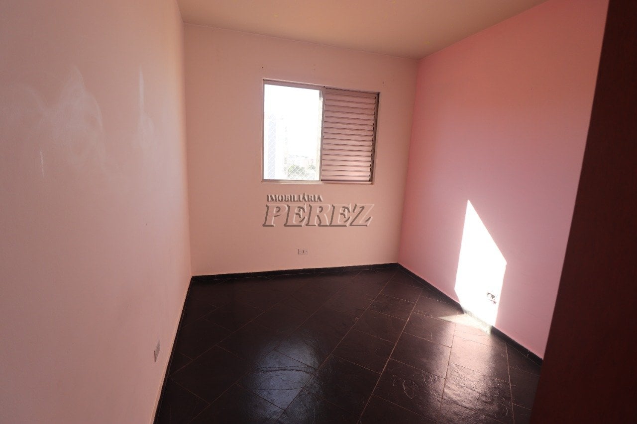 Apartamento à venda no Edifício Tarumã - Centro de Londrina
