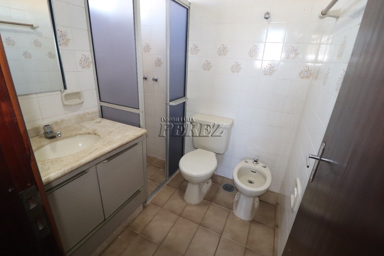 Apartamento à venda no Edifício Tarumã - Centro de Londrina