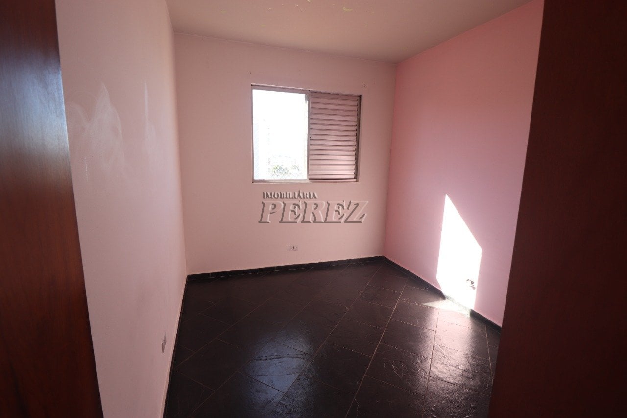 Apartamento à venda no Edifício Tarumã - Centro de Londrina