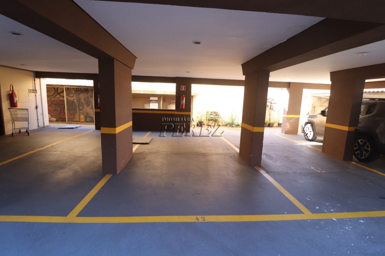 Apartamento à venda no Edifício Tarumã - Centro de Londrina