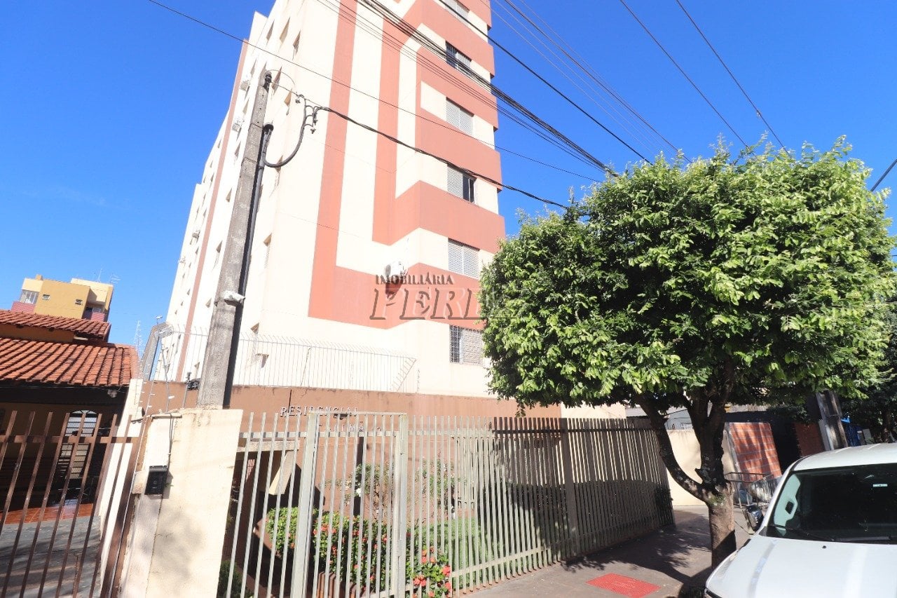 Apartamento à venda no Edifício Tarumã - Centro de Londrina