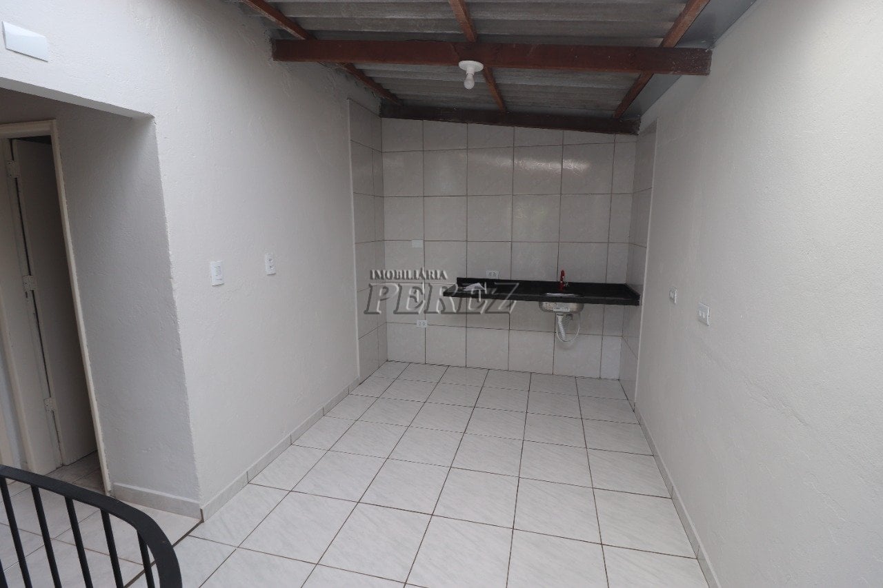 Casa para alugar na região leste em Londrina - Conjunto do Café