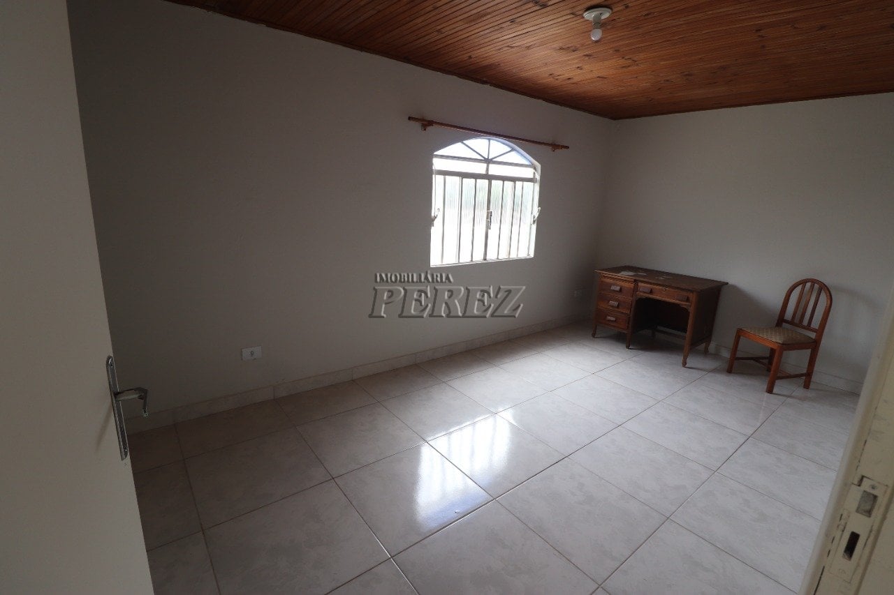 Casa para alugar na região leste em Londrina - Conjunto do Café