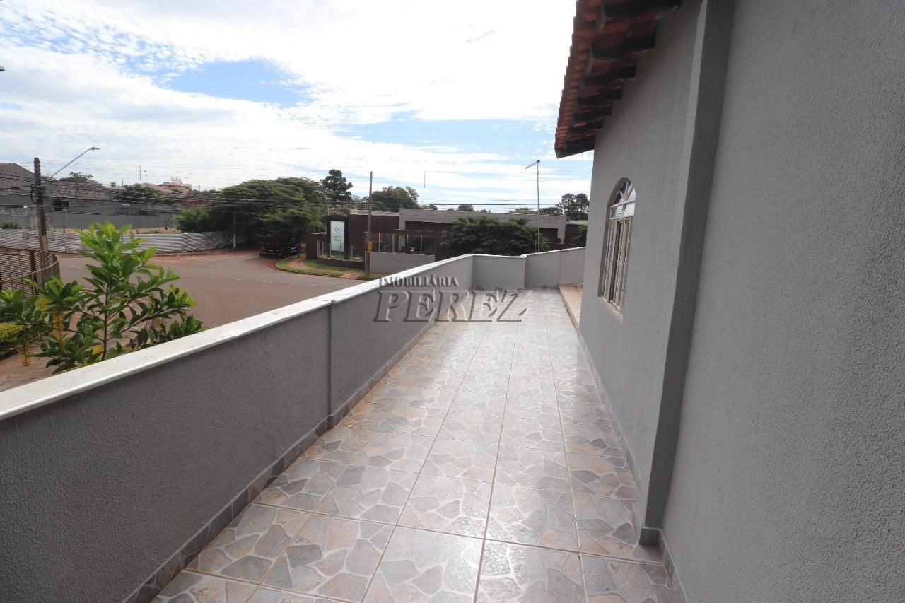 Casa para alugar na região leste em Londrina - Conjunto do Café