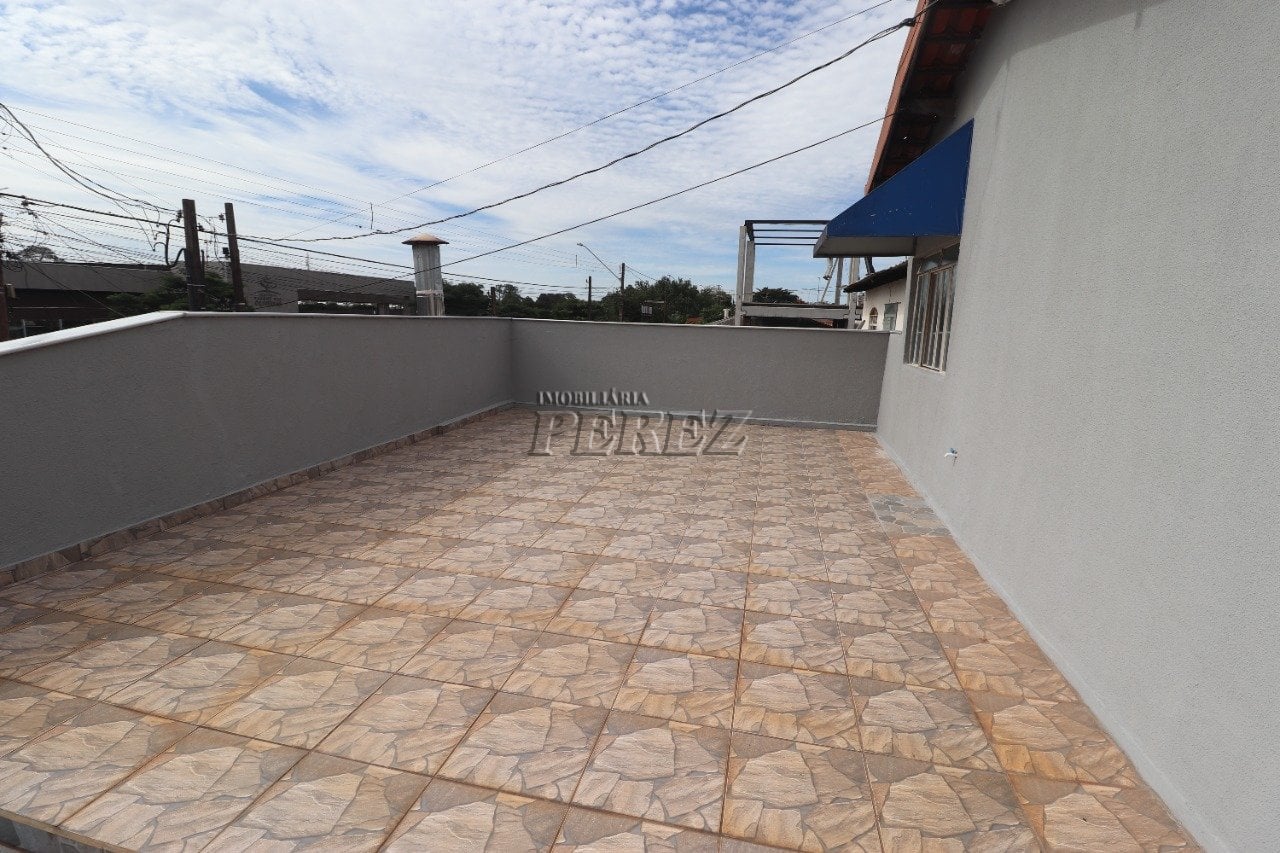 Casa para alugar na região leste em Londrina - Conjunto do Café