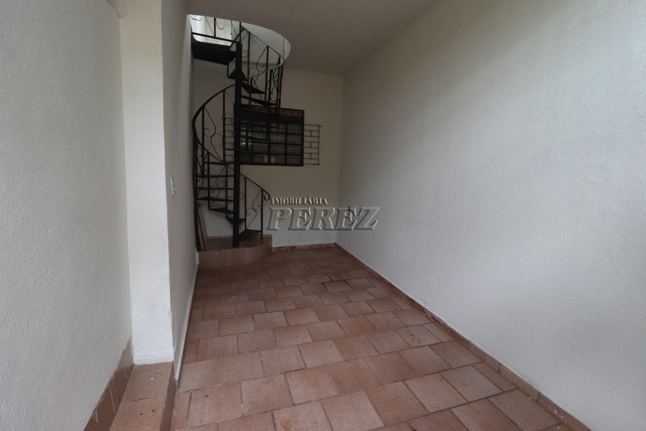 Casa para alugar na região leste em Londrina - Conjunto do Café