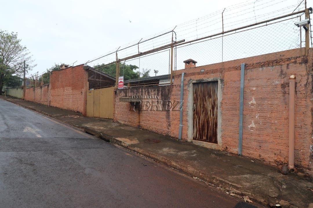 Imóveis Rurais, de 2 quartos, 260 m² à venda no Pq Das Industrias Leves - Londrina/PR - Foto 1