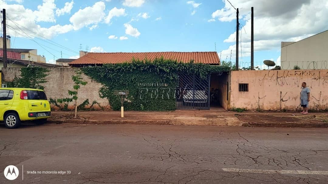 Casa a venda na rua Laranjeiras, jardim Marumbi londrina - Foto 0