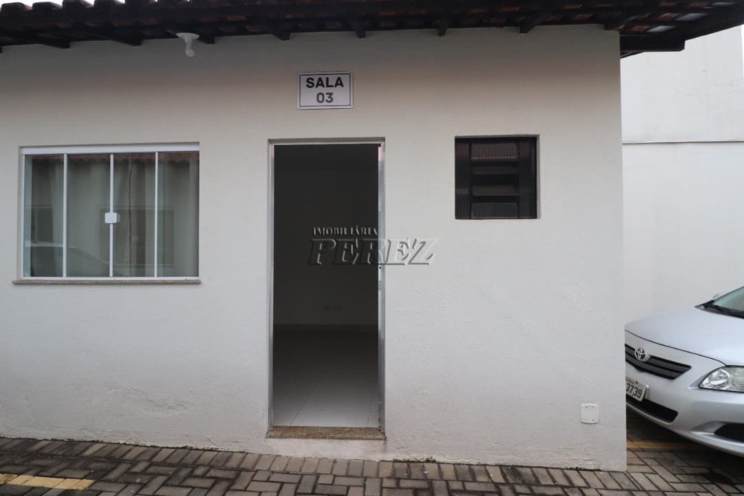 Sala comercial para alugar na Av São João na região leste de Londrina - Foto 0