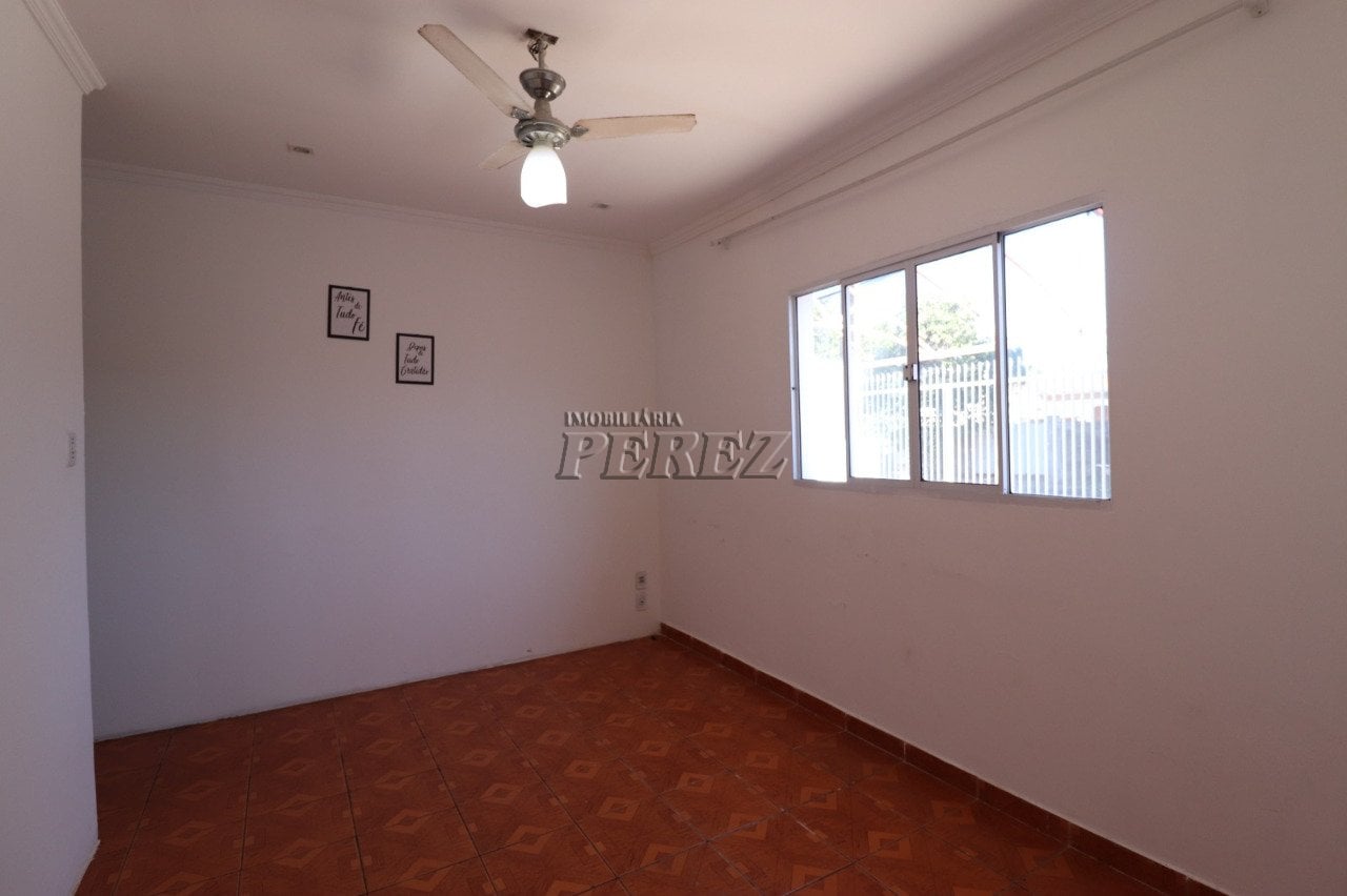 Casa à venda na região leste de Londrina - Califórnia