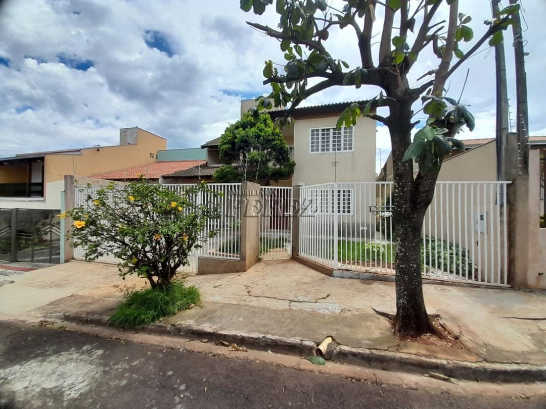 Sobrado a venda no Jardim Continental em londrina, na rua Carolina Vendrame Vaz Primo. - Foto 0