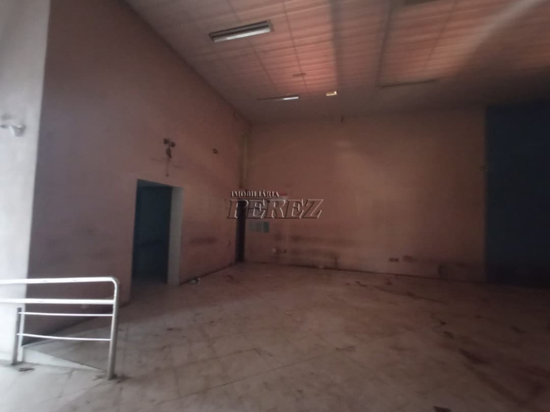 Imóvel comercial a venda e locação na Rua Senador Souza Naves, região central de Londrina - Foto 5