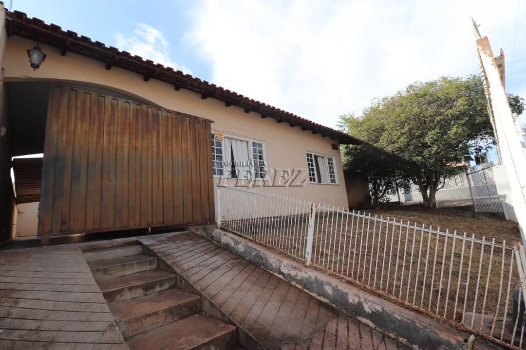 Casa a venda na rua Doutora Anita Carvalho no Jardim Santa Mônica - Foto 0