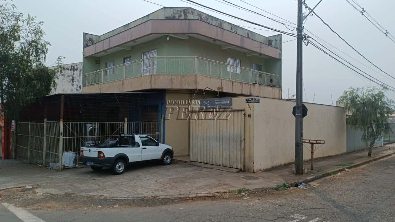 Sobrado à venda no Jardim Interlagos na região leste de Londrina — foto principal