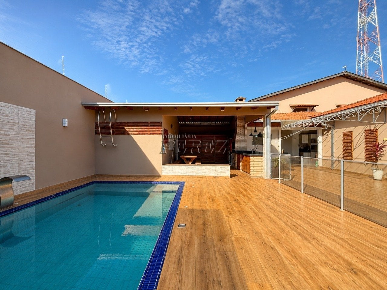 Casa à venda na região oeste de Londrina - Jadim Shangri-la A