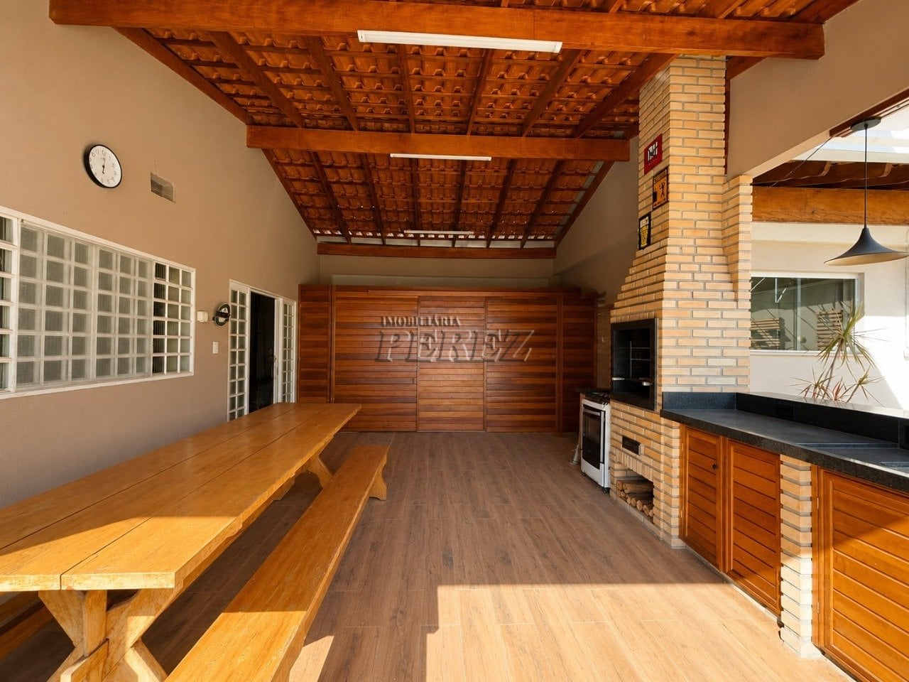 Casa à venda na região oeste de Londrina - Jadim Shangri-la A