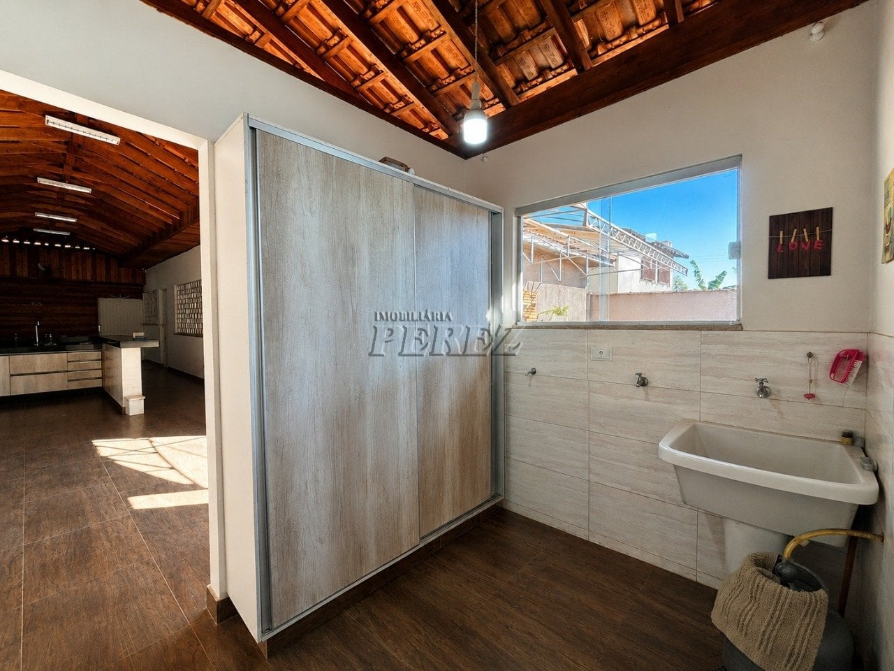 Casa à venda na região oeste de Londrina - Jadim Shangri-la A