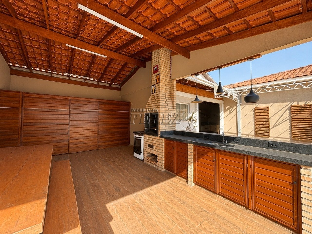 Casa à venda na região oeste de Londrina - Jadim Shangri-la A