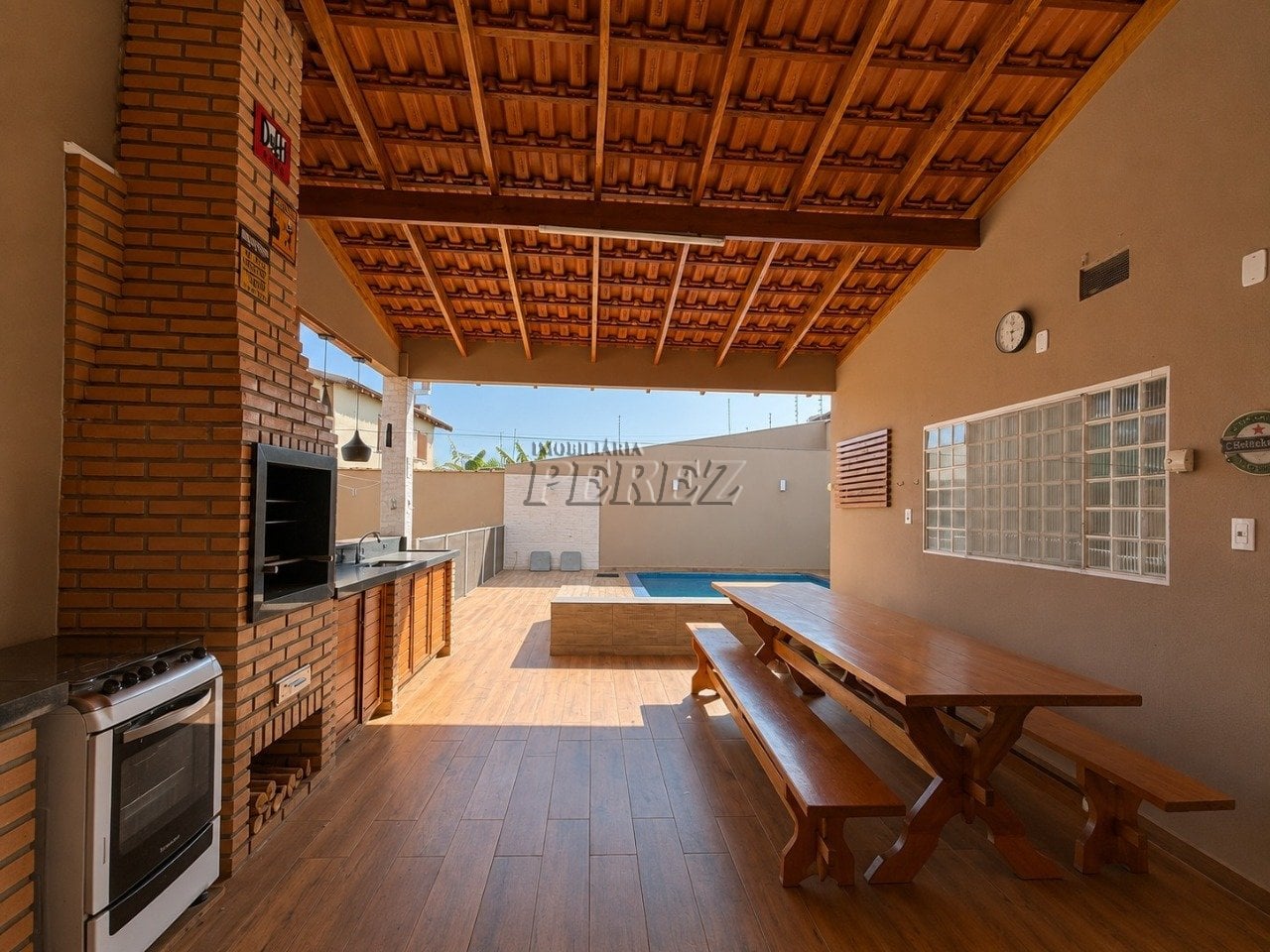 Casa à venda na região oeste de Londrina - Jadim Shangri-la A