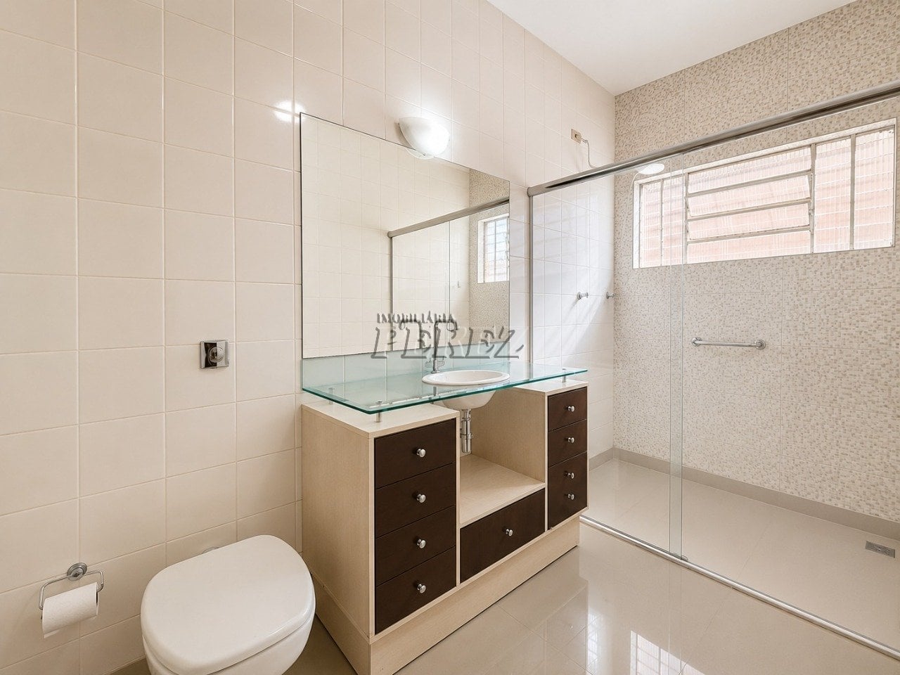 Casa à venda na região oeste de Londrina - Jadim Shangri-la A