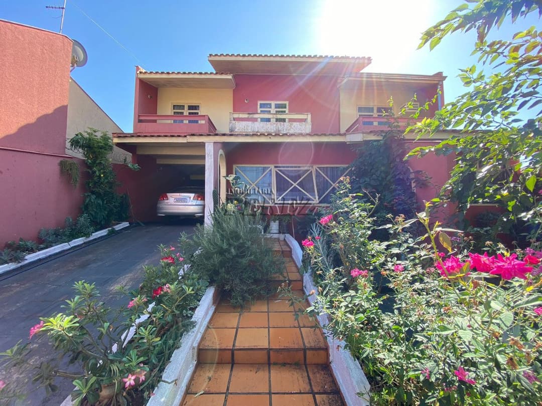 Sobrado a venda no jardim Pacaembu, zona norte de londrina - Foto 1