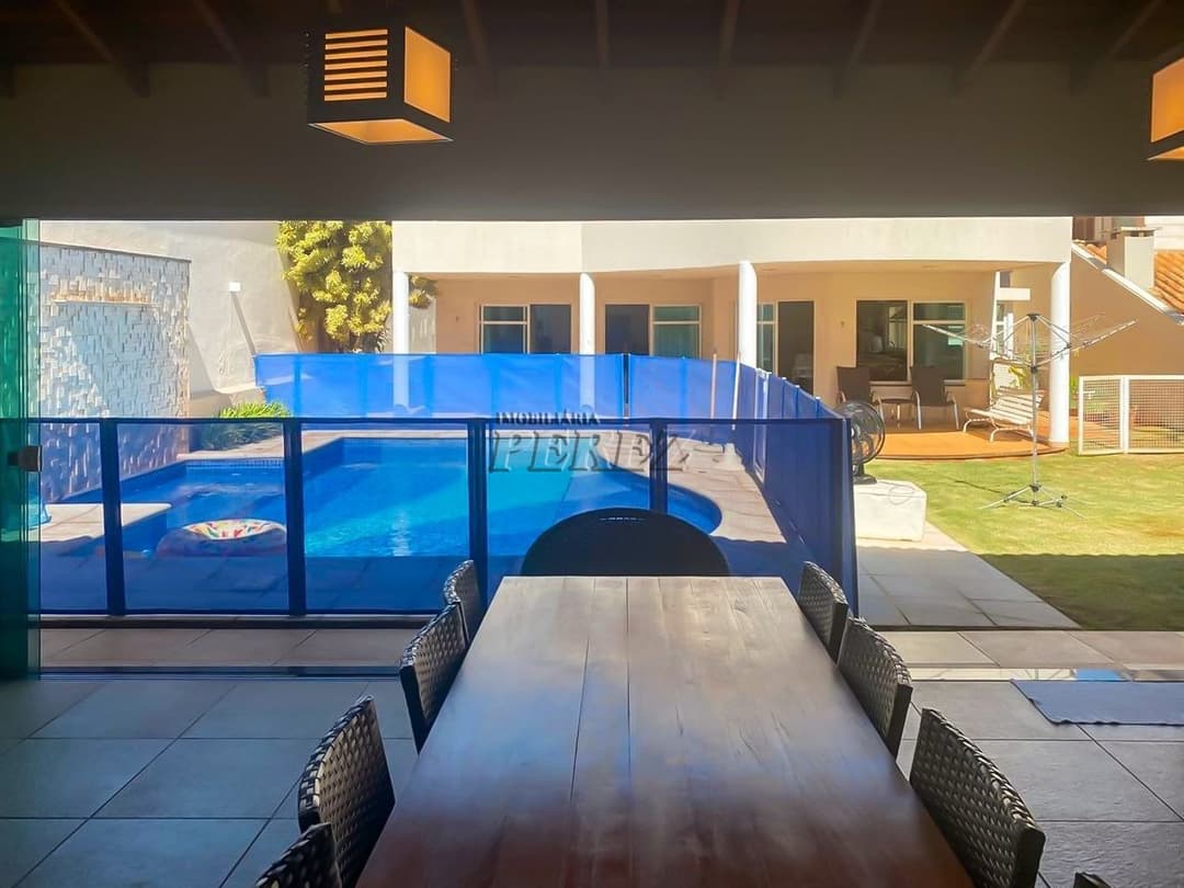 Sobrado de Luxo à Venda no Condomínio Pitanguá - Londrina - Foto 12