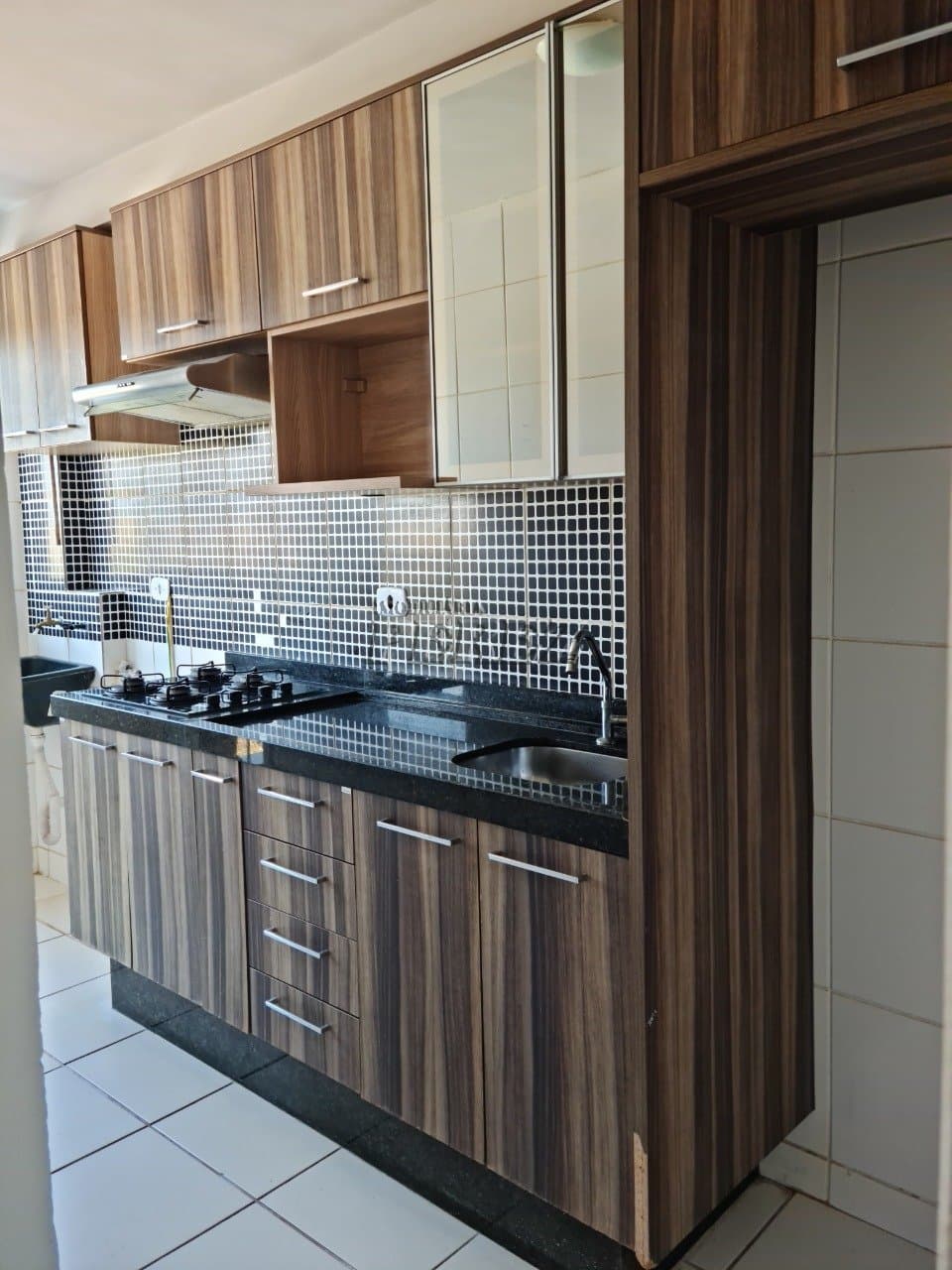 Apartamento no Condominio Residencial Luci Della Vitta, de 2 quartos, 51 m² à venda no Res. Verona - Londrina/PR - Foto 2