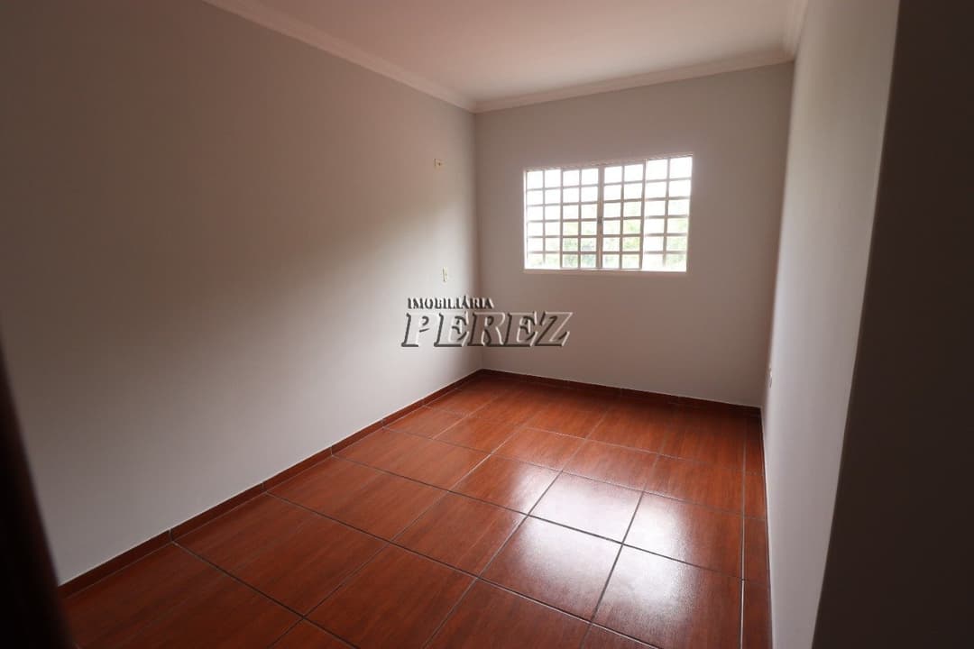 Casa à Venda na Avenida Máximo Pérez Garcia, Jardim Belo Horizonte - Foto 11