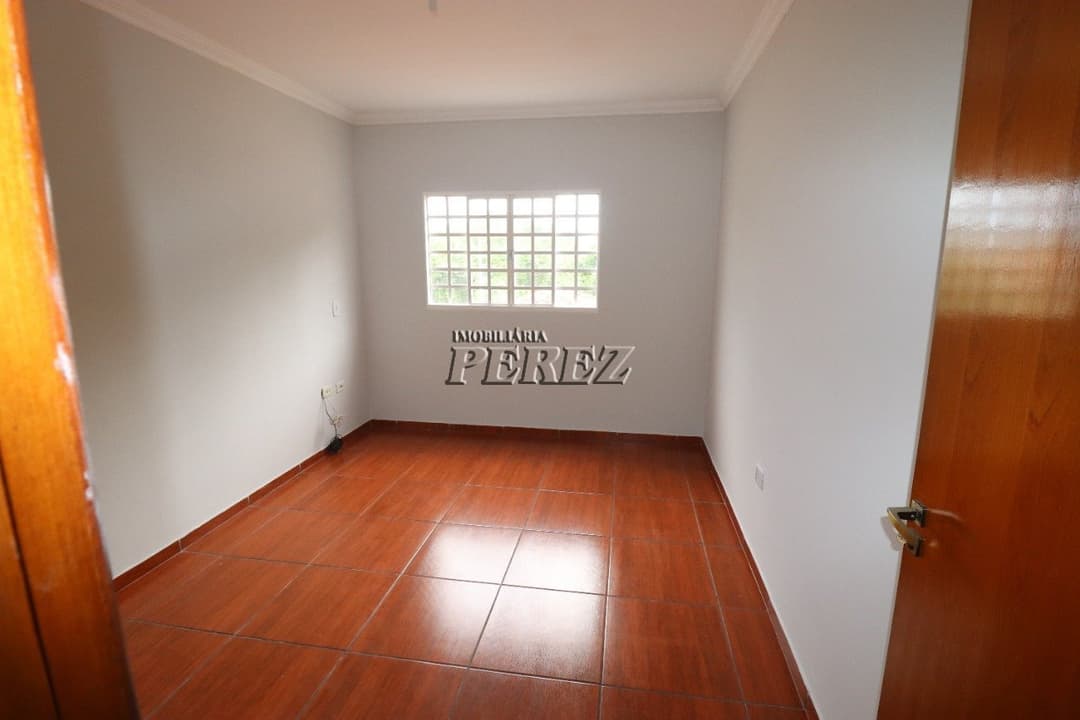Casa à Venda na Avenida Máximo Pérez Garcia, Jardim Belo Horizonte - Foto 13