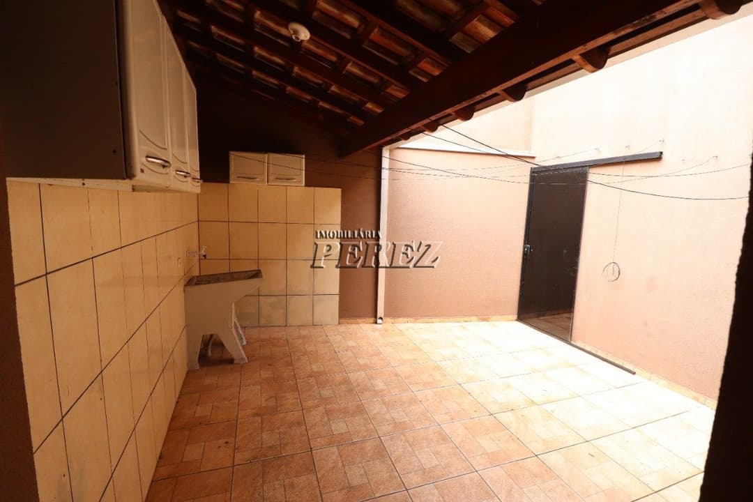 Casa à Venda na Avenida Máximo Pérez Garcia, Jardim Belo Horizonte - Foto 16