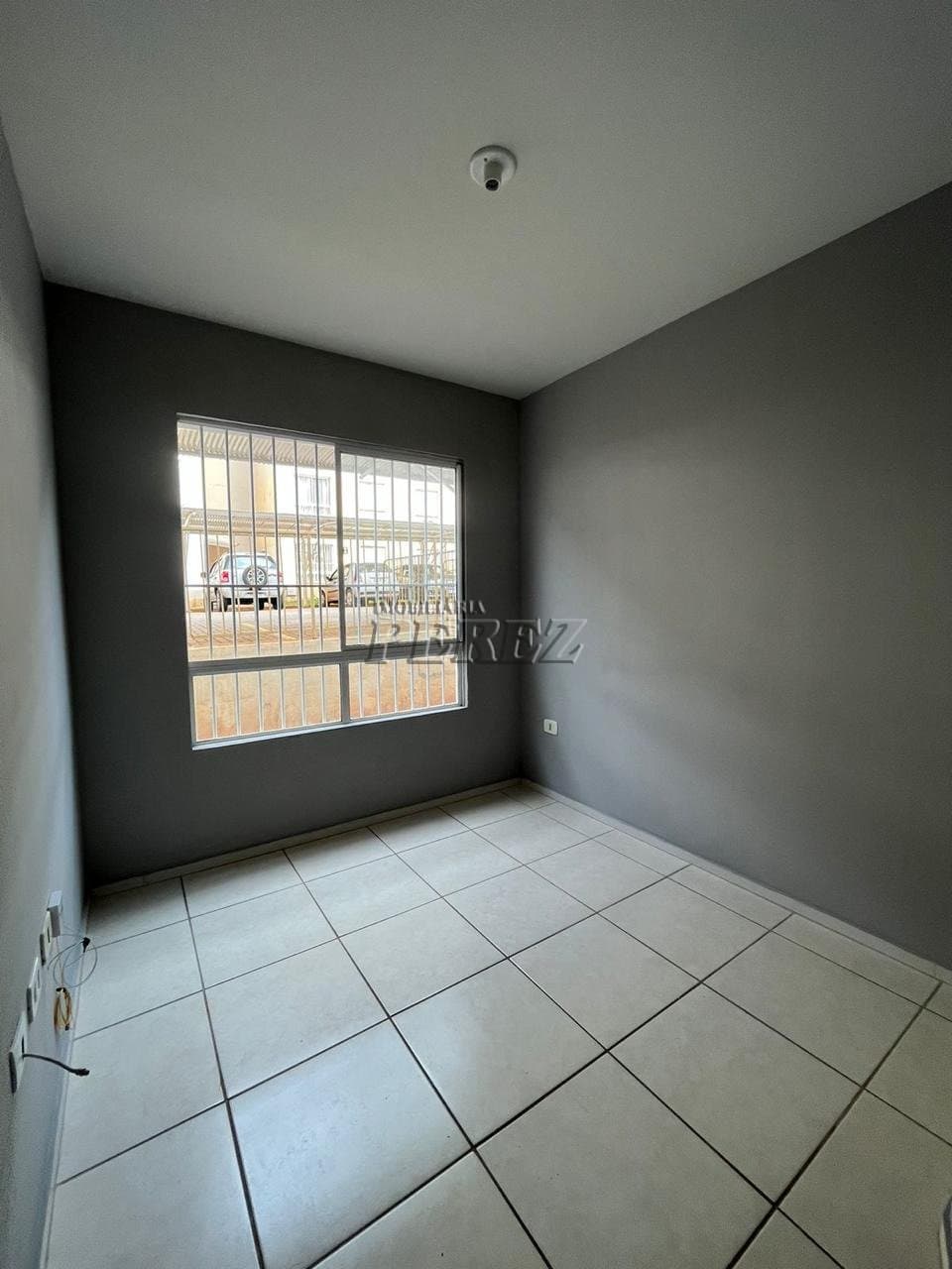 Apartamento Térreo à Venda na Avenida Humberto Moreschi - Chácara Manella, Cambé - Foto 2