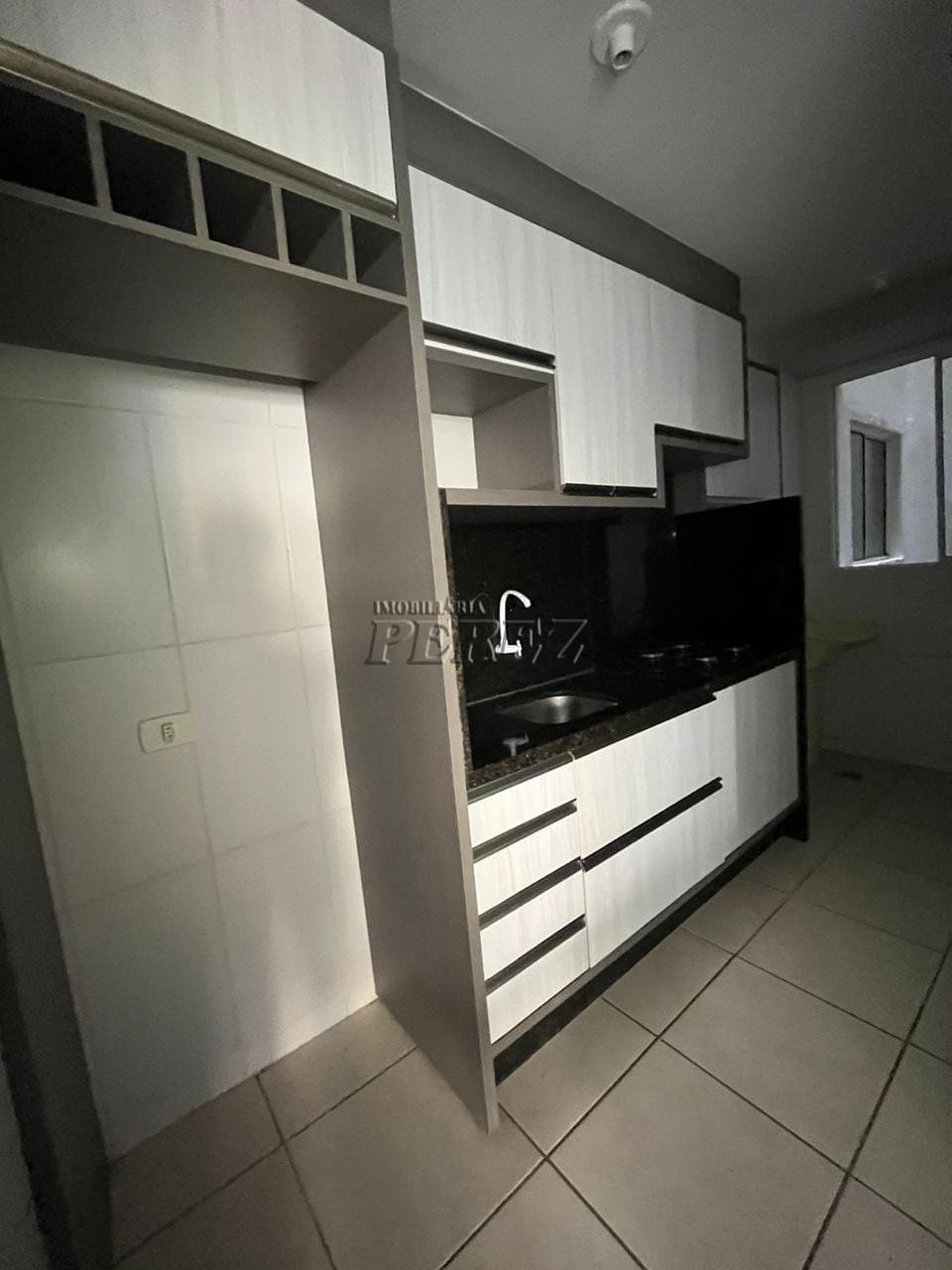 Apartamento Térreo à Venda na Avenida Humberto Moreschi - Chácara Manella, Cambé - Foto 5
