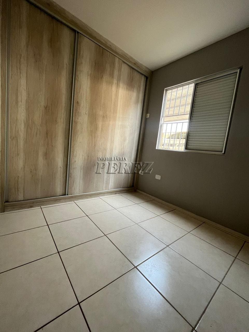 Apartamento Térreo à Venda na Avenida Humberto Moreschi - Chácara Manella, Cambé - Foto 8