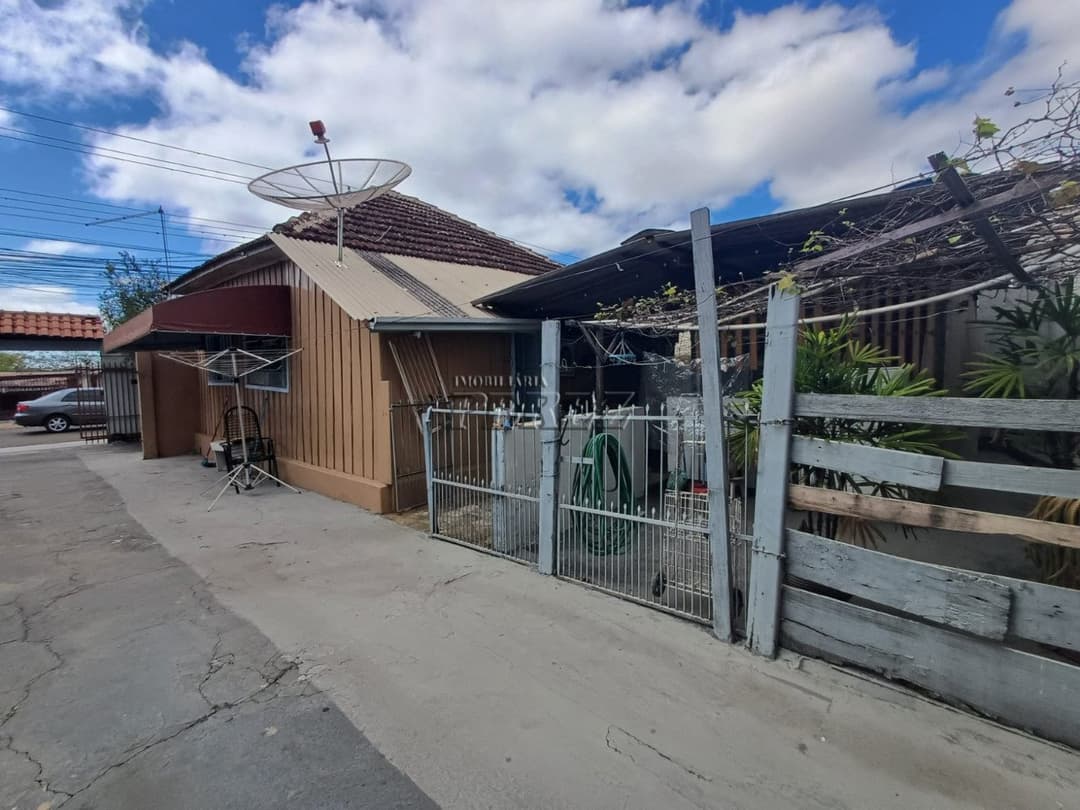 Casa à Venda na Rua São Vicente no centro de Londrina - Foto 3