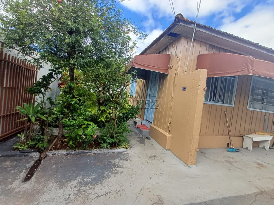 Casa à Venda na Rua São Vicente no centro de Londrina - Foto 2