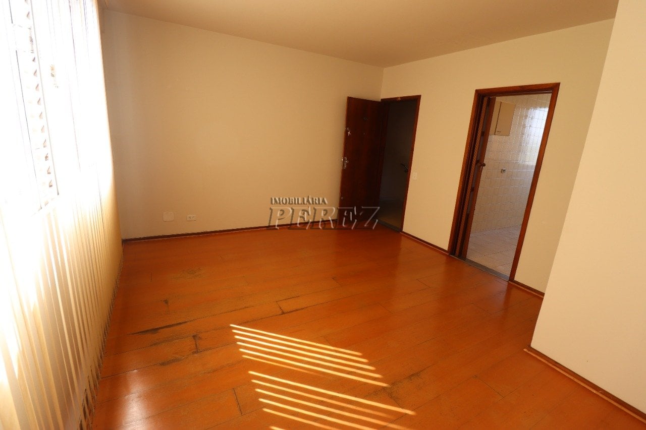 Apartamento à venda no Edifício Rio Negro, região central de Londrina