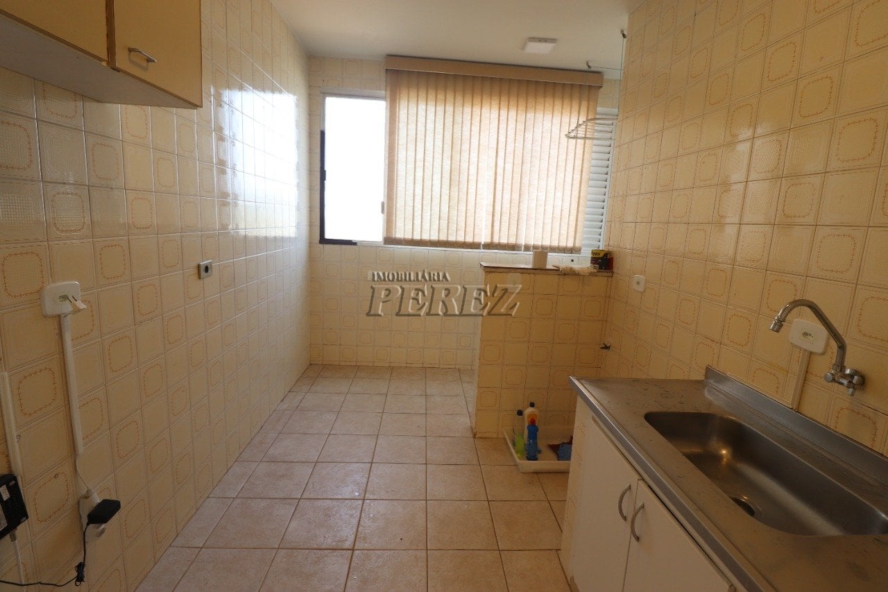 Apartamento à venda no Edifício Rio Negro, região central de Londrina