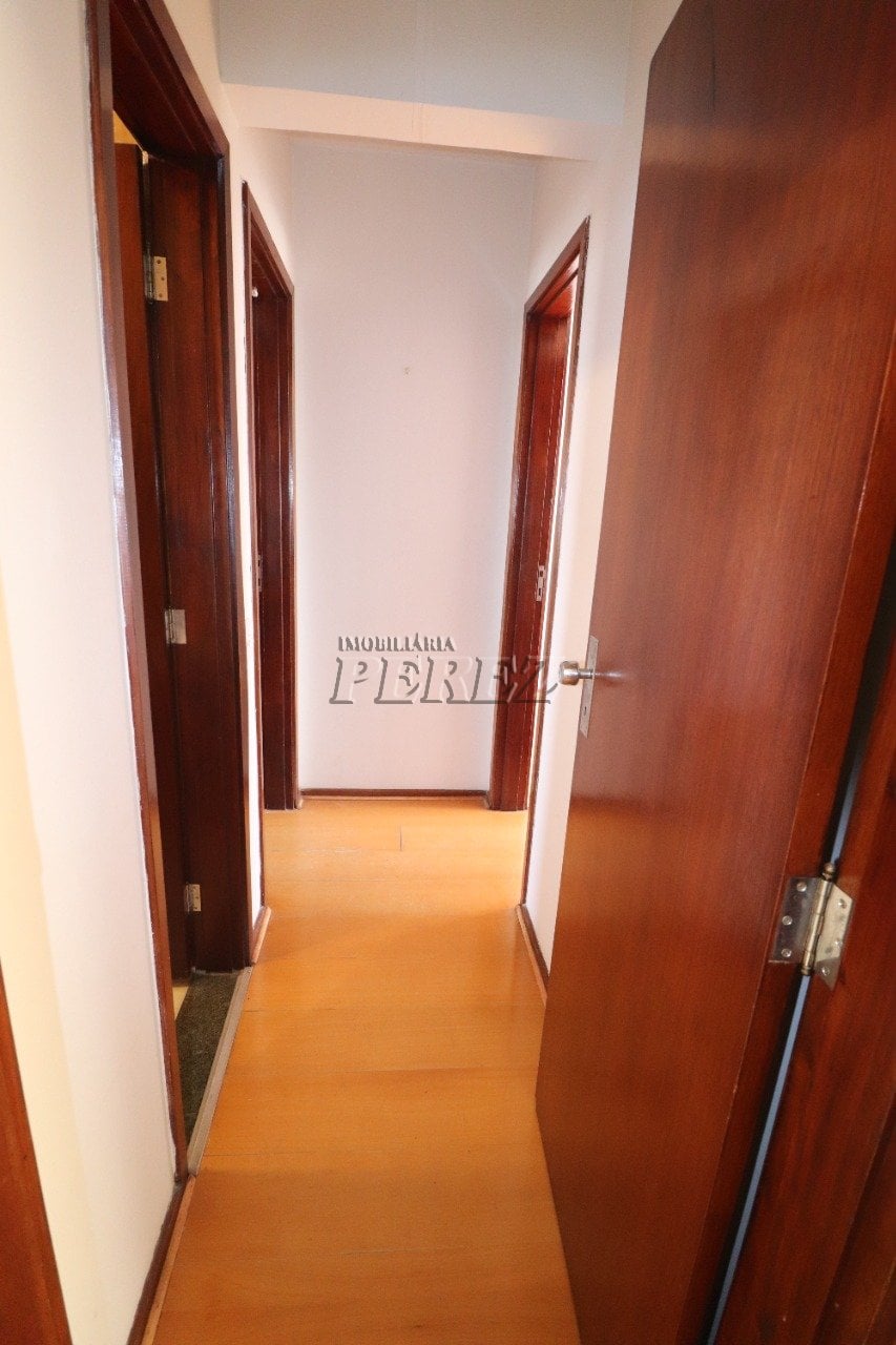 Apartamento à venda no Edifício Rio Negro, região central de Londrina