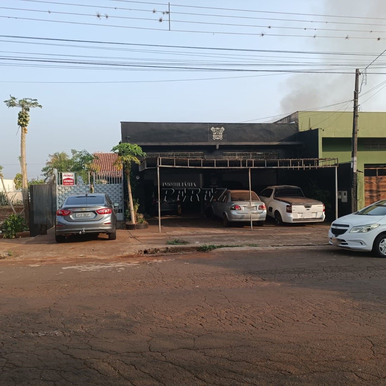 Imóvel residencial e comercial à venda no Jardim Califórnia, região leste de Londrina