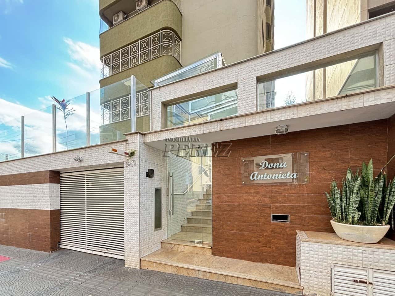 Apartamento à venda no centro de Londrina - Edifício Dona Antonieta — foto principal
