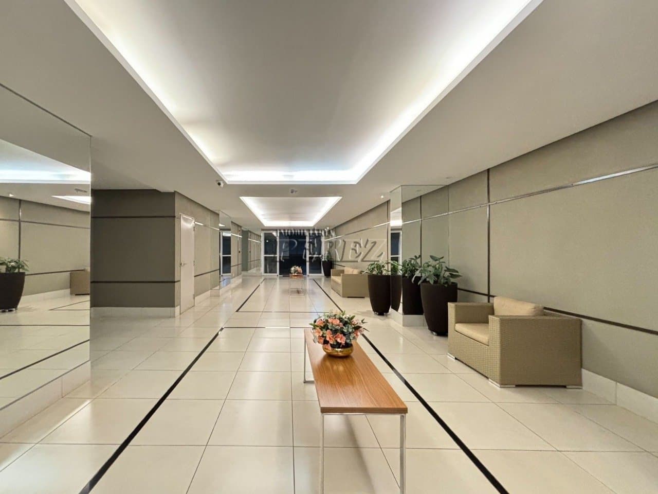 Apartamento à Venda - Rua Mossoró, Centro de Londrina Condomínio Spot Residence - Foto 1