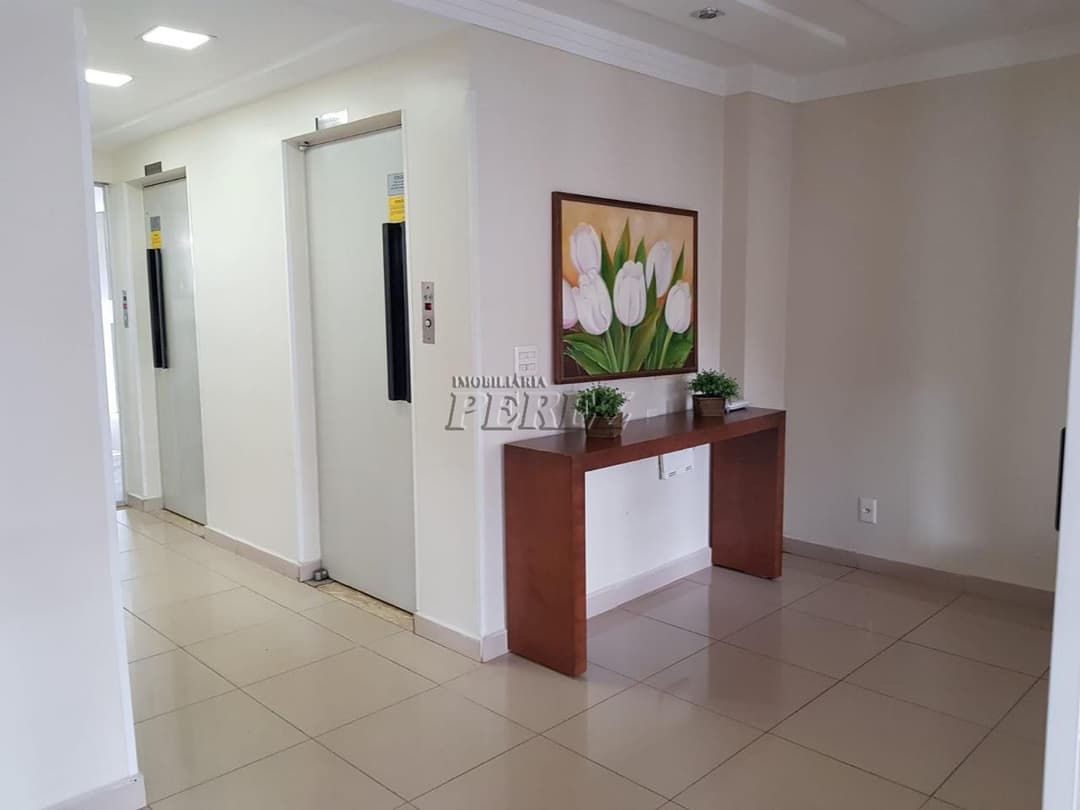 Apartamento a venda no Edifício Castel Gandolfo na rua Eduardo Benjamin Hosken, Região Central de Londrina - Foto 2