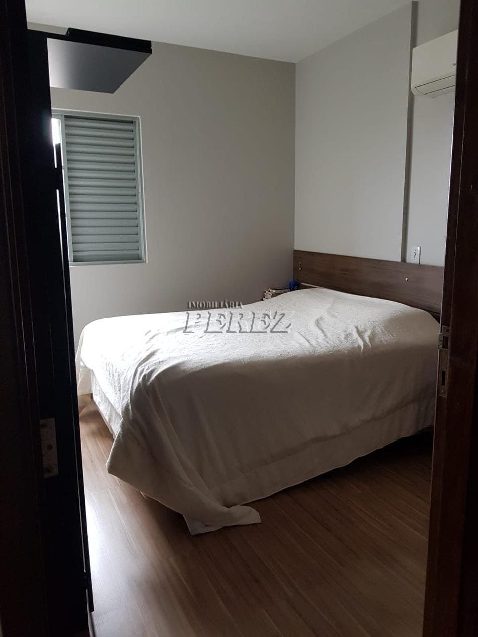 Apartamento a venda no Edifício Castel Gandolfo na rua Eduardo Benjamin Hosken, Região Central de Londrina - Foto 11