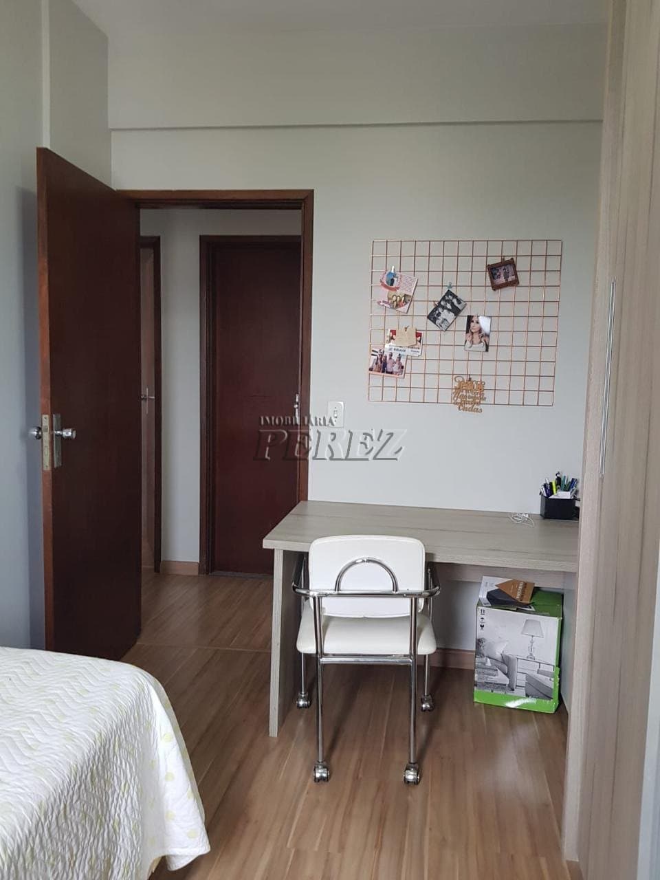 Apartamento a venda no Edifício Castel Gandolfo na rua Eduardo Benjamin Hosken, Região Central de Londrina - Foto 12