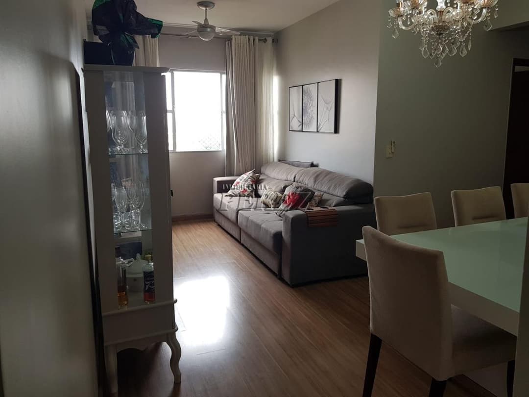 Apartamento a venda no Edifício Castel Gandolfo na rua Eduardo Benjamin Hosken, Região Central de Londrina - Foto 3