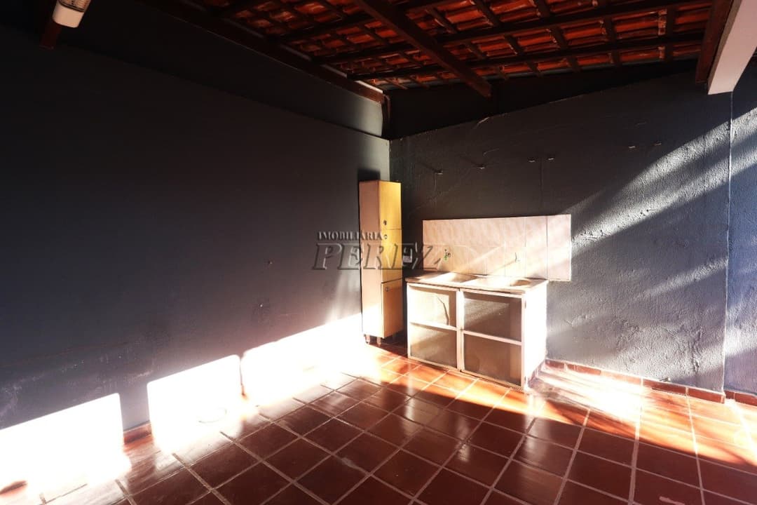 Casa comercial para alugar no centro em Londrina. - Foto 23