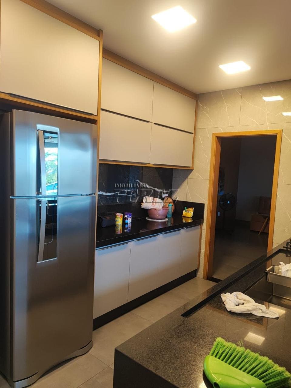 Casa a venda no condomínio Porto das Aguas em Porecatu - Foto 13