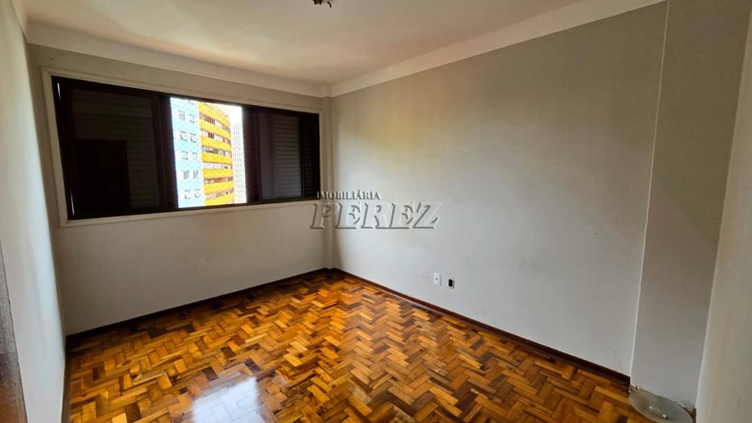 Apartamento à Venda no Edifício Santa Helena na avenida Paraná calçadão de Londrina - Foto 14