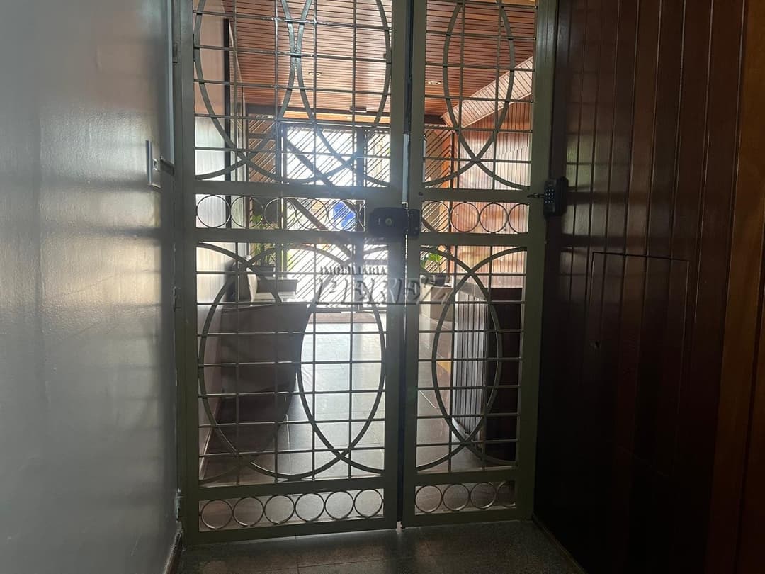 Apartamento à Venda no Edifício Santa Helena na avenida Paraná calçadão de Londrina - Foto 3